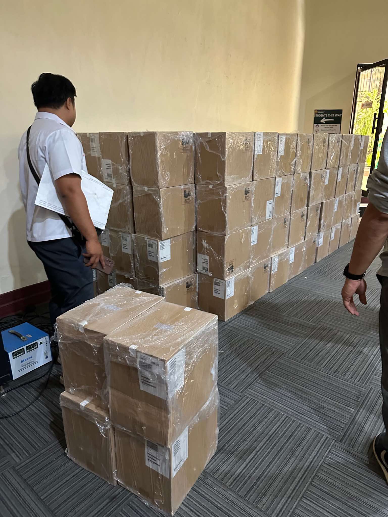 Shipping and Hauling Apple products to Cebu Normal University